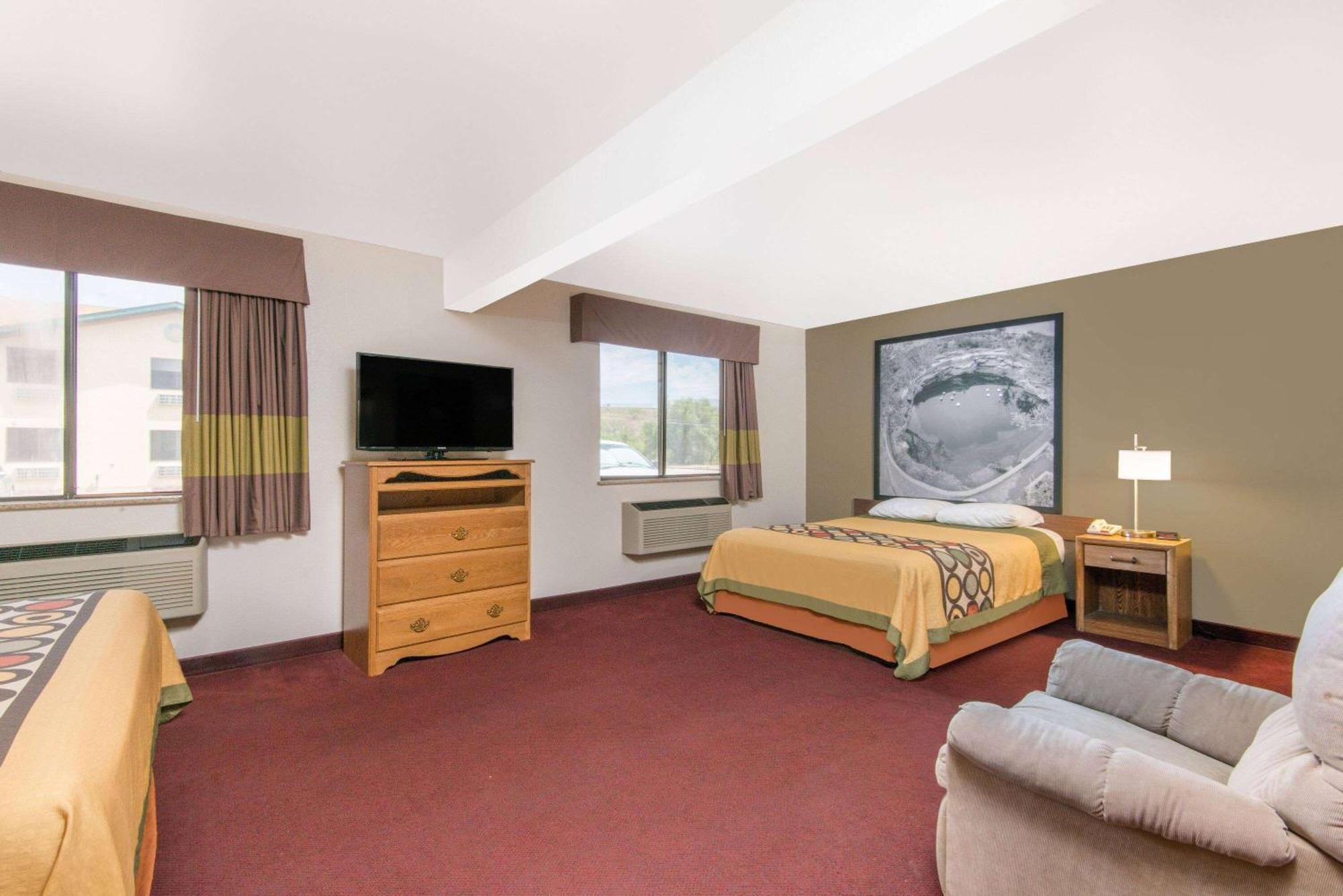 Super 8 By Wyndham Santa Rosa Hotel Buitenkant foto