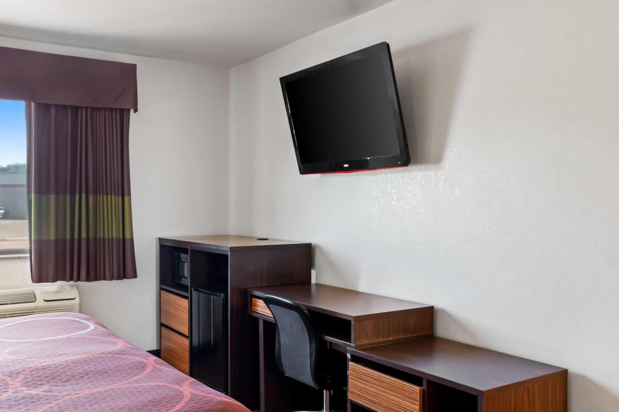 Super 8 By Wyndham Santa Rosa Hotel Buitenkant foto