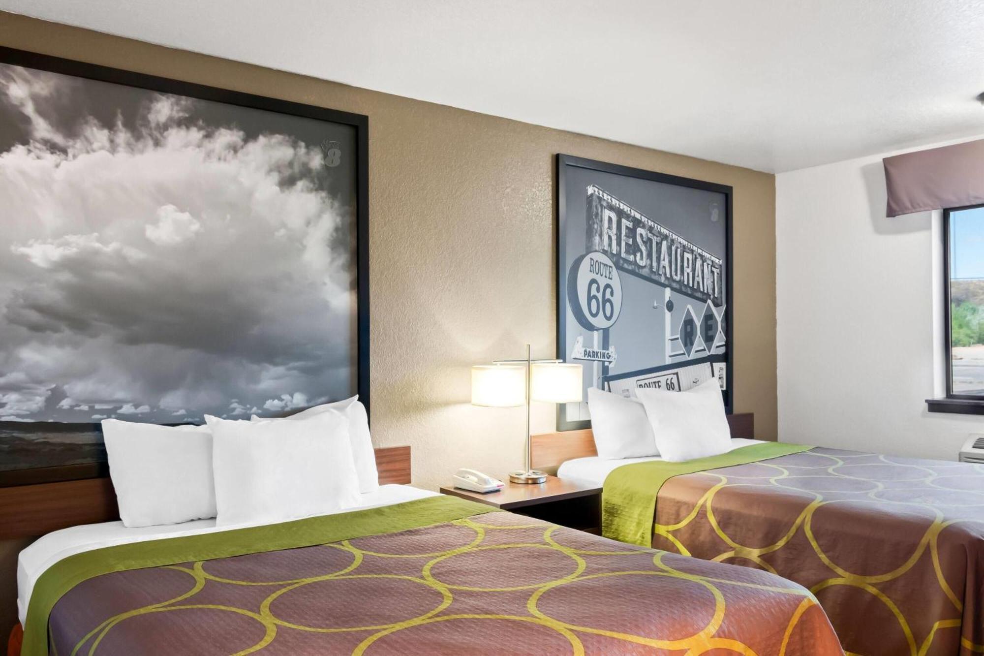 Super 8 By Wyndham Santa Rosa Hotel Buitenkant foto