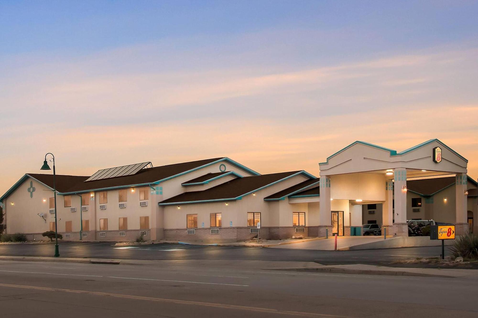 Super 8 By Wyndham Santa Rosa Hotel Buitenkant foto