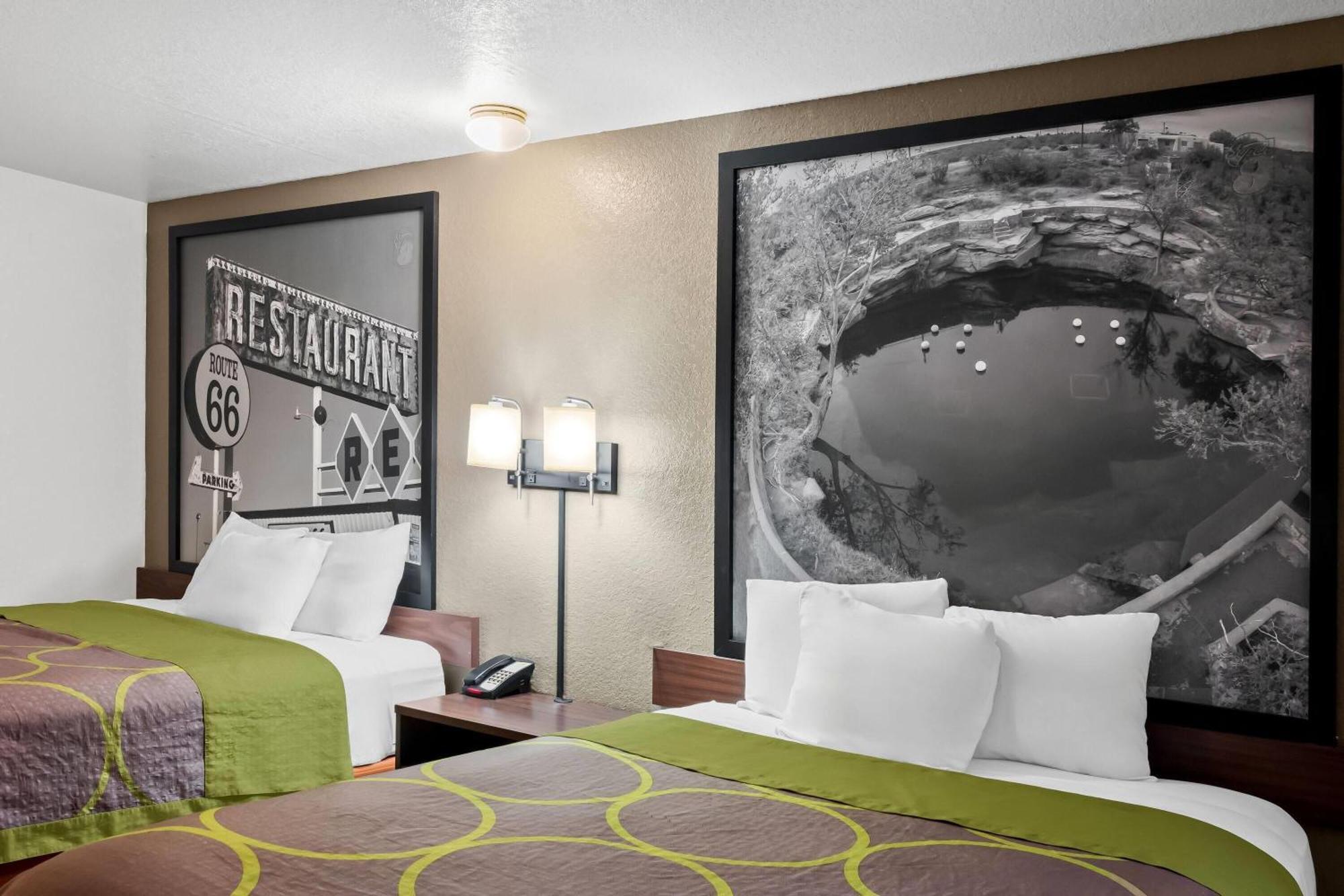 Super 8 By Wyndham Santa Rosa Hotel Buitenkant foto