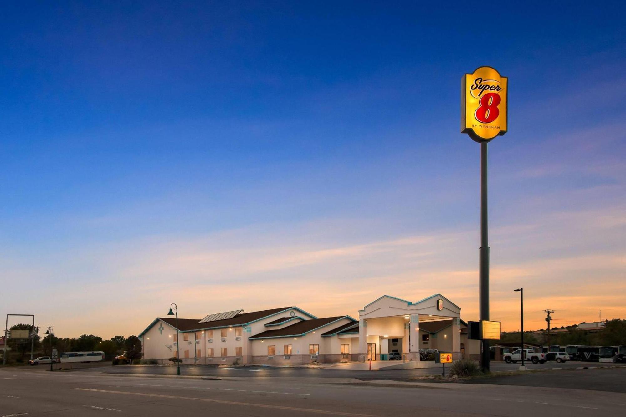 Super 8 By Wyndham Santa Rosa Hotel Buitenkant foto